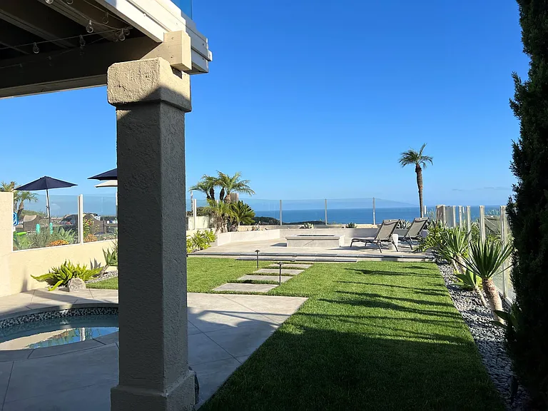 87 Palm Beach Ct — Photo 1