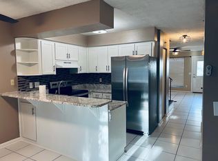 6730 121st Ave APT 8, Largo, FL 33773