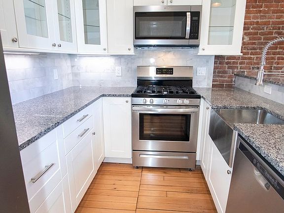 4th image of 440 Central Ave #202