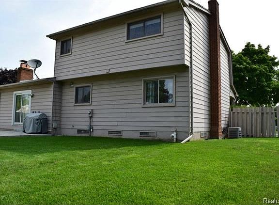3rd image of 11839 Shetland Ct