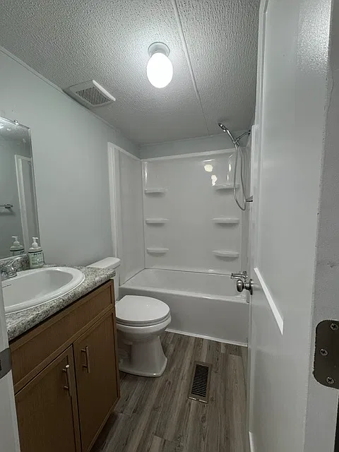 400 Brown Road - 1 — Photo 4