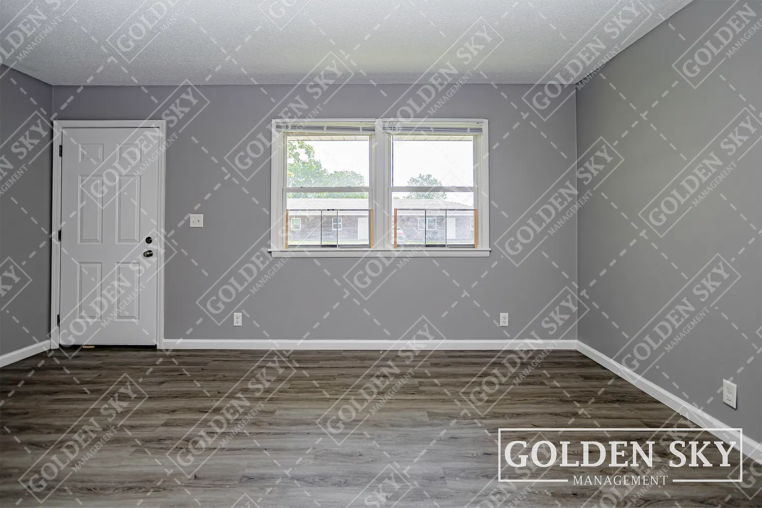 111 S Keystone Cir — Photo 2