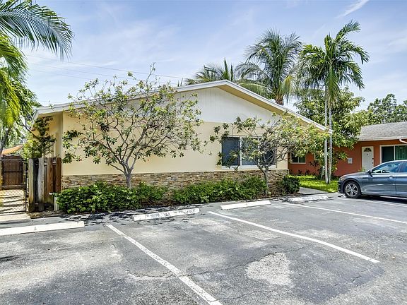 4th image of 1452 Holly Heights Drive