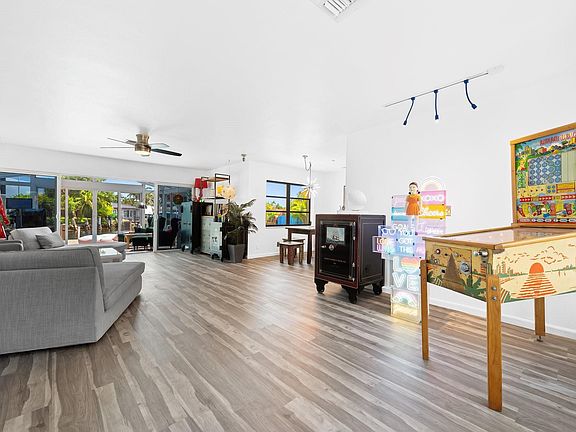 3rd image of 2024 NE 24th Street