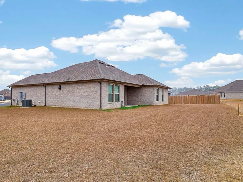12004 Erik Ct