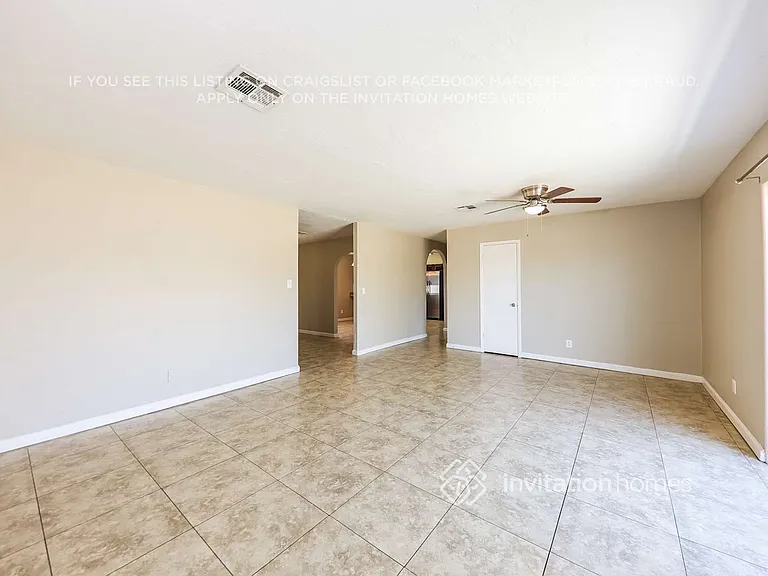4753 N 70th Ave — Photo 4