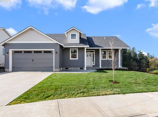 830 W Golden Eagle Dr, La Center, WA 98629