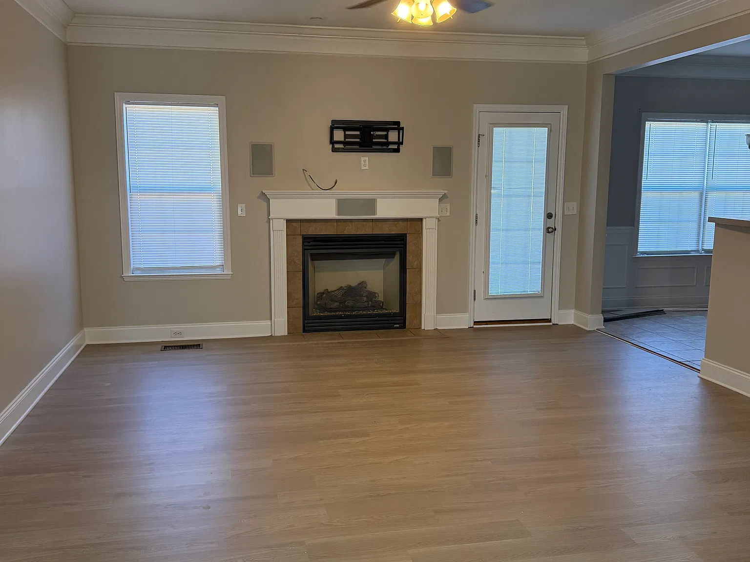 3 bed, 1495 sqft, $2,150 — Photo 4