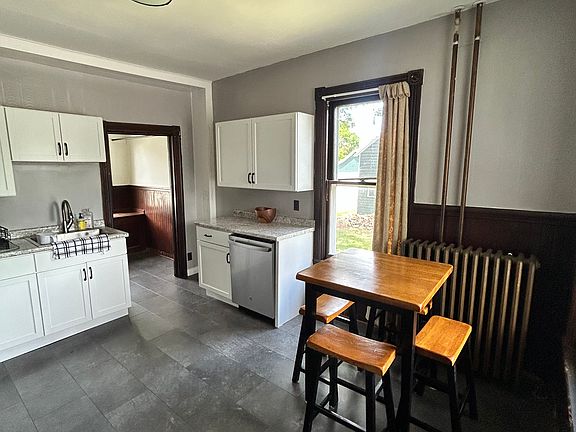 4th image of 223 Union Ave #2