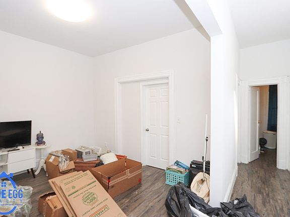 5th image of 161 Weirfield St #2B