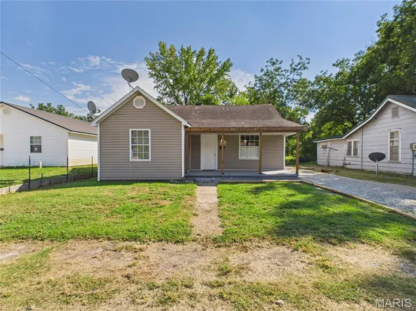 912 Nickey St, Poplar Bluff, MO 63901