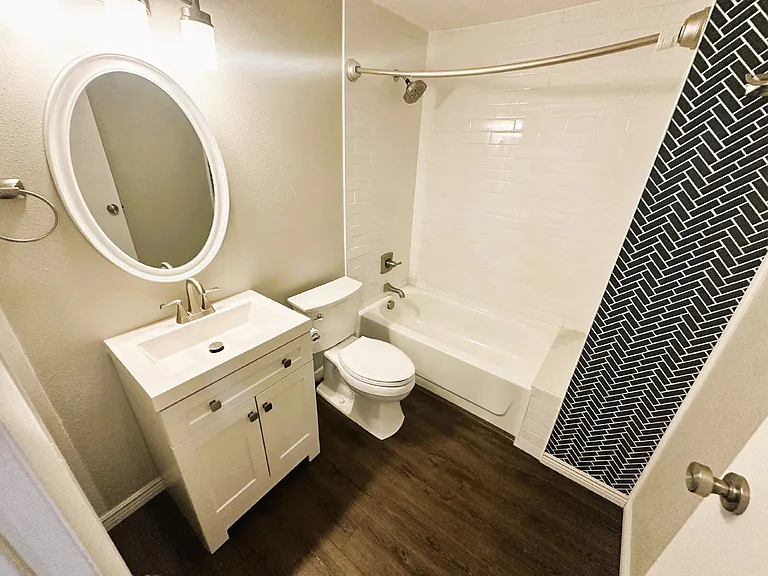8300 Leesburg Ct — Photo 22