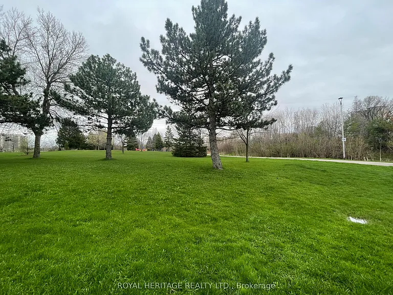 281 Driftwood Ave #MAIN FLOOR — Photo 24
