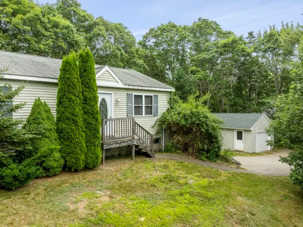 27 Kenney Field Drive, Boothbay Harbor, ME 04538