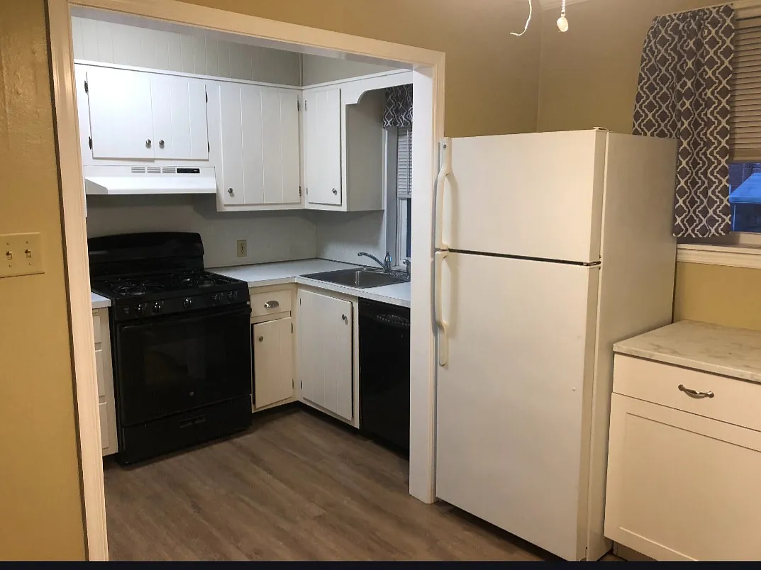 2 bed, $1,650 — Photo 2