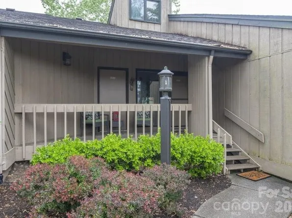 147 W Lake Dr S #1203, Lake Lure, NC 28746