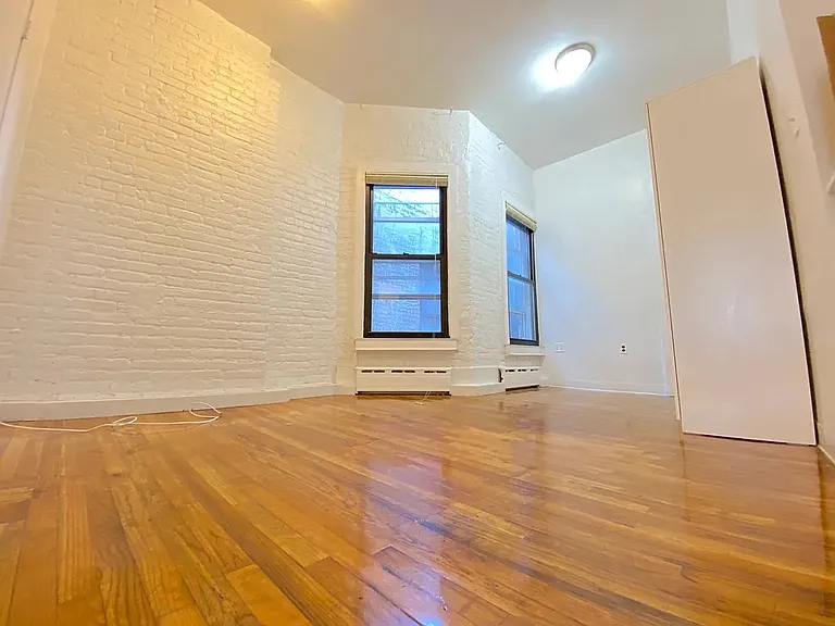 1372 York Ave #4B — Photo 1