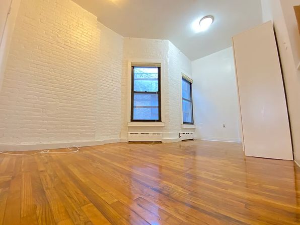 1372 York Ave APT 4B