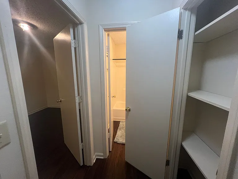 4803 Oak Meadow Dr — Photo 12