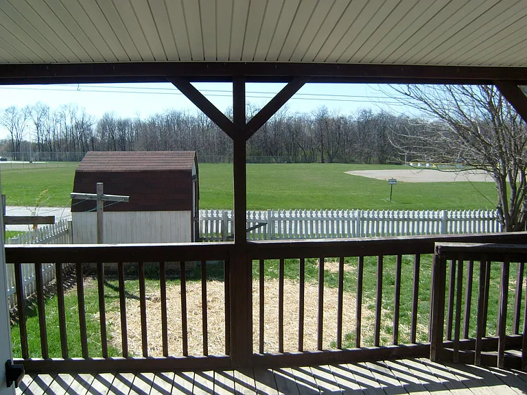 49 1/2 Meadowview Dr — Photo 5