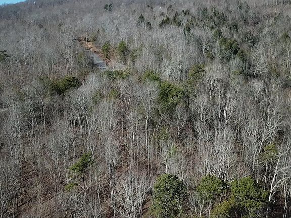 4th image of 142 Whistle Valley Rd