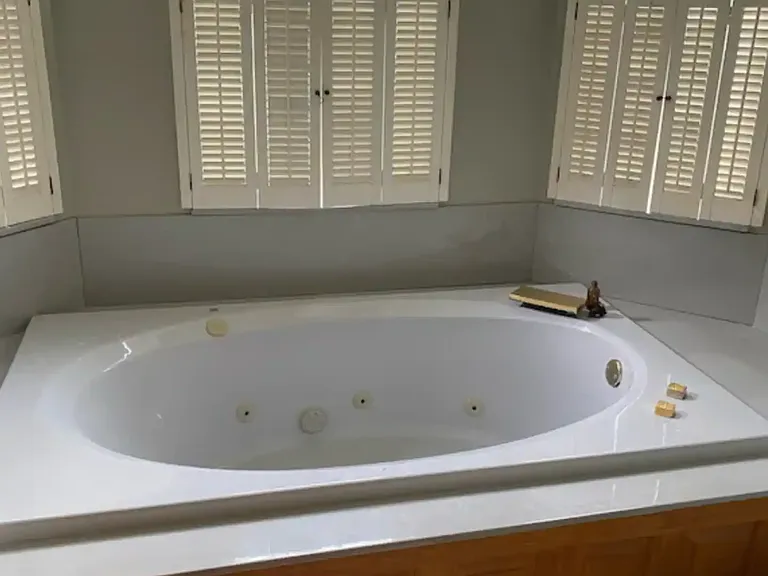 Master garden tub