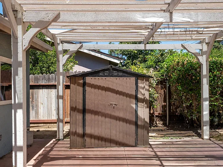 8846 Laramie Ave — Photo 33