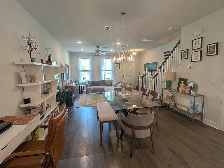 364 Great Lawn Dr — Photo 4