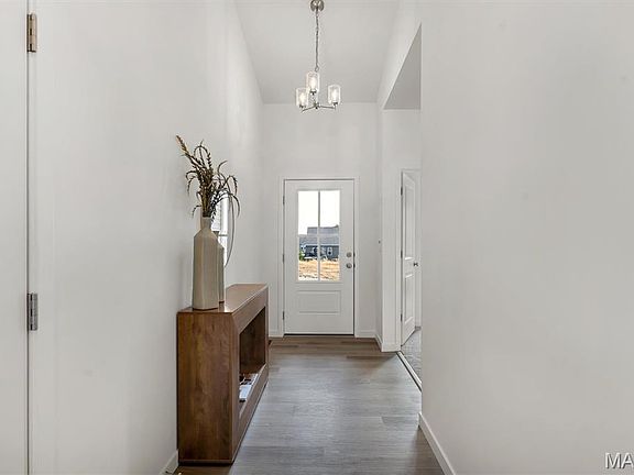 4th image of 311 Kreder Ridge Cir