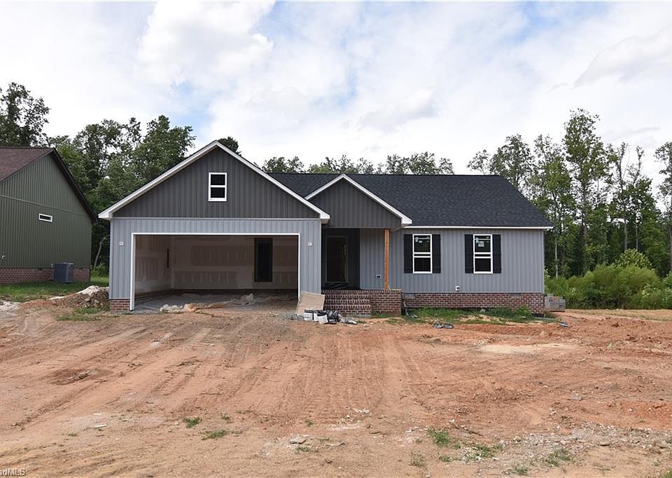 1st image of 111 Fletchers Farm Dr