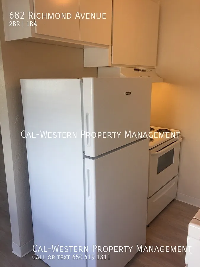 Great Value! Upstairs 2/1 at Moorpark and 280 Available Now! — Photo 4
