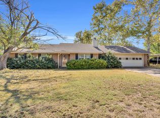 100 Parker St, Italy, TX 76651