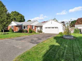 95 Bardon St, Chicopee, MA 01020