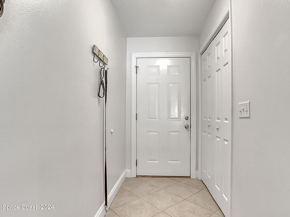 5th image of 611 Clarewood Blvd
