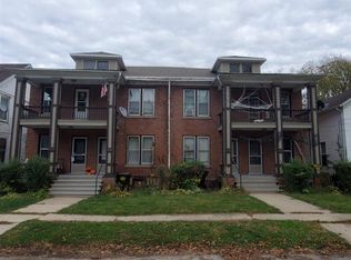 103-109 N Foley Ave, Freeport, IL 61032