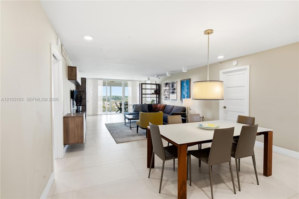 3507 Oaks Way APT 802, Pompano Beach