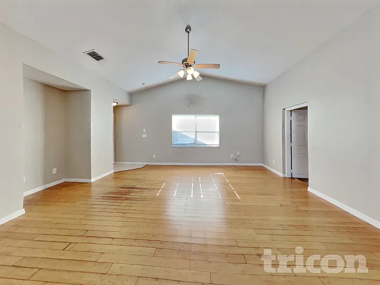 13344 Laraway Dr — Photo 2