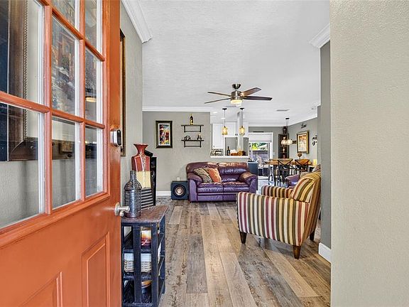 5th image of 1018 Kensington St