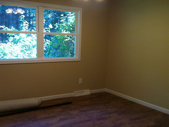 5th image of 4913 Eastbrook Dr