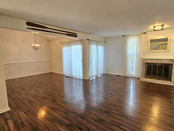 2nd image of 28 Monticello Dr Unit 28
