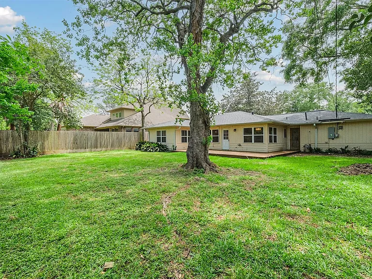 5450 Stillbrooke Dr — Photo 20