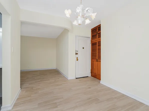 2645 Homecrest Avenue image 2 of 24