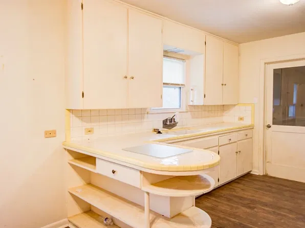 320 A St, Kerrville, TX 78028