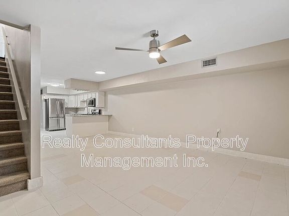 4th image of 604 E Iredell Ave #2
