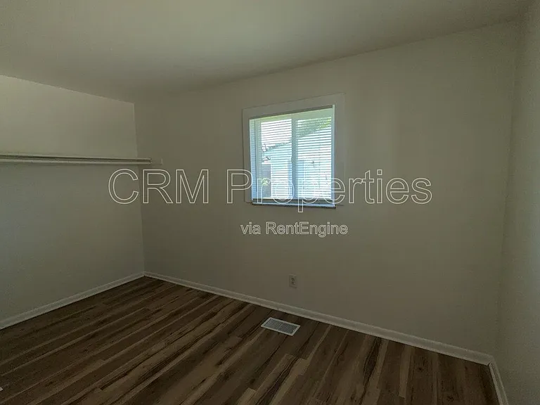3542 Graceland Ave — Photo 12