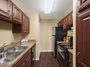 9807 Valley Ranch Pkwy W, Irving, TX 75063