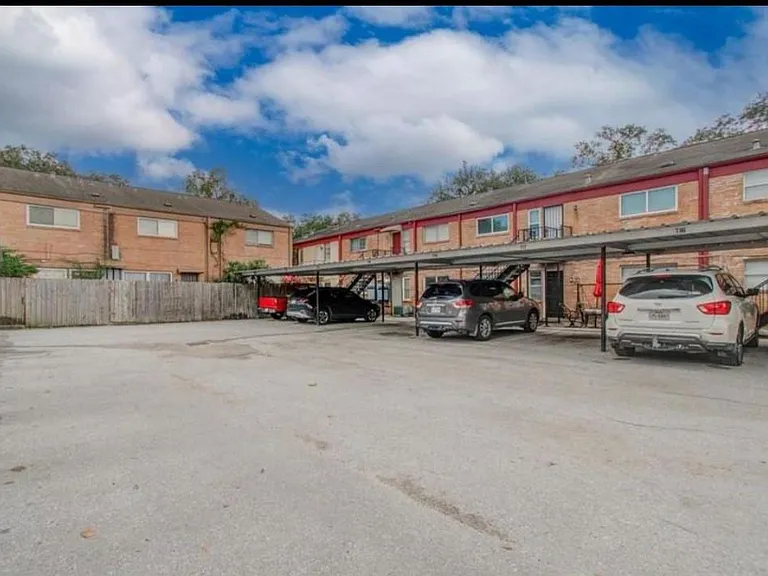 11609 Chimney Rock Rd #B — Photo 20