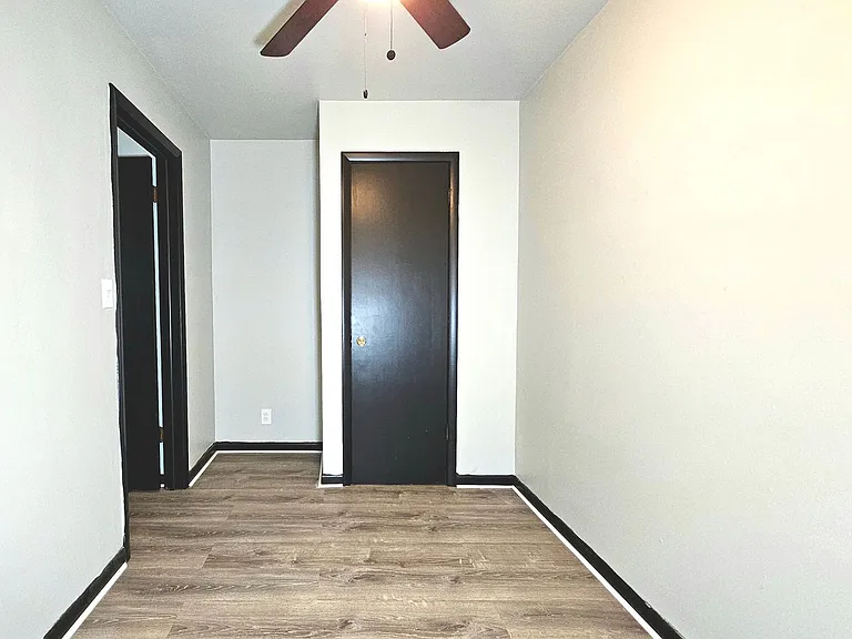 126 Poplar St — Photo 9