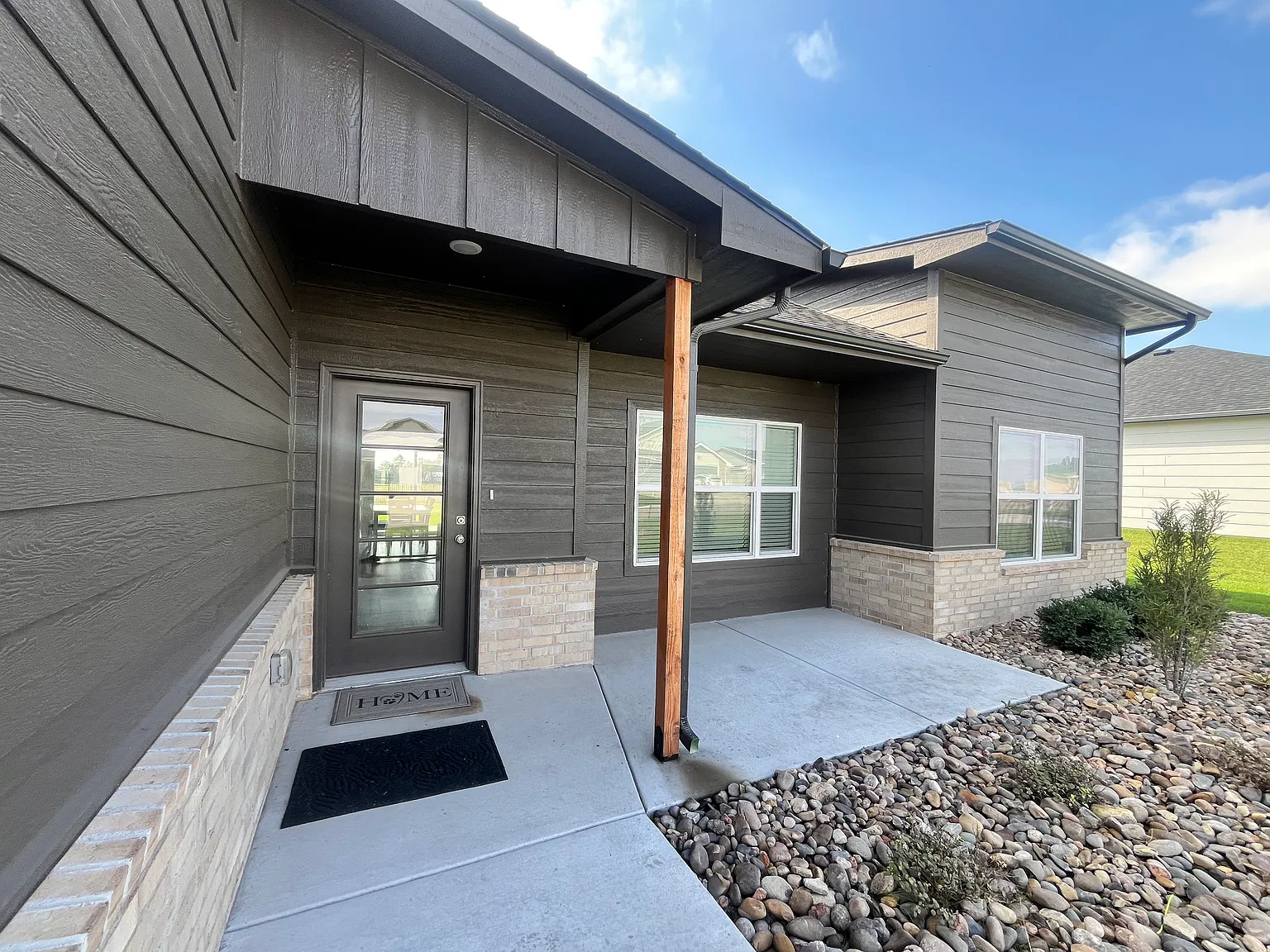 1145 Trek Cir — Photo 2