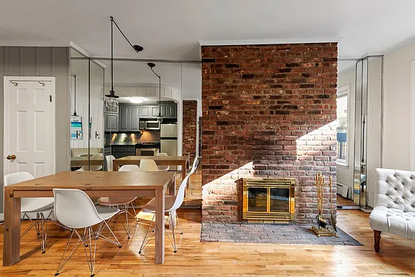 Sold by Nest Seekers International | media 28